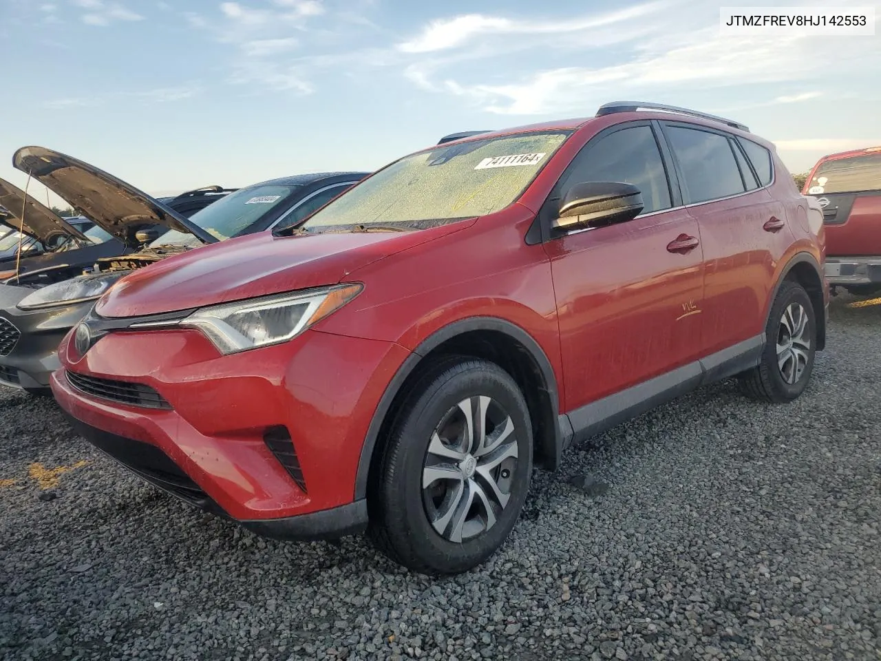 2017 Toyota Rav4 Le VIN: JTMZFREV8HJ142553 Lot: 74111164