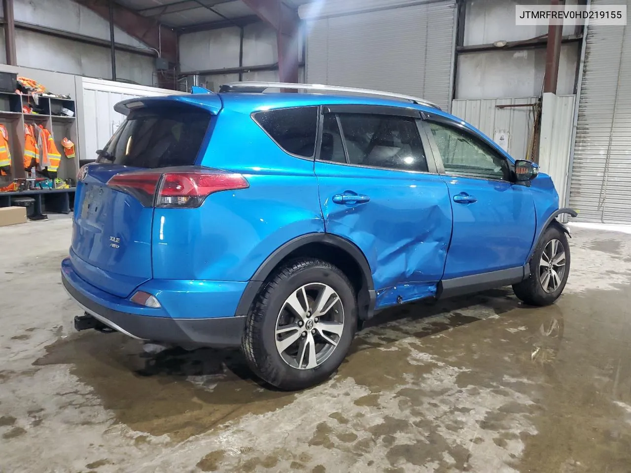 JTMRFREV0HD219155 2017 Toyota Rav4 Xle