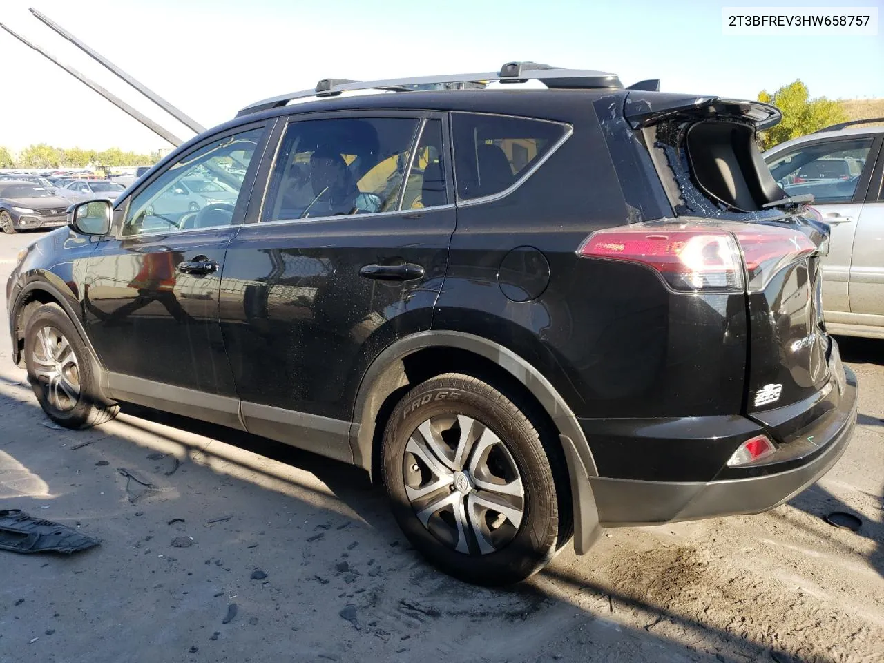 2T3BFREV3HW658757 2017 Toyota Rav4 Le