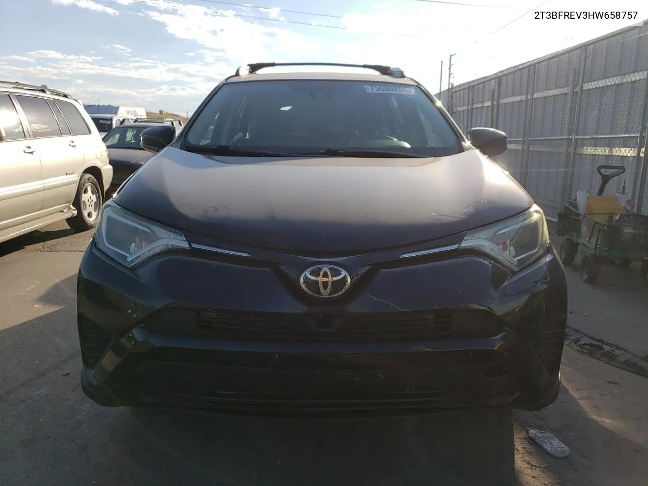 2T3BFREV3HW658757 2017 Toyota Rav4 Le