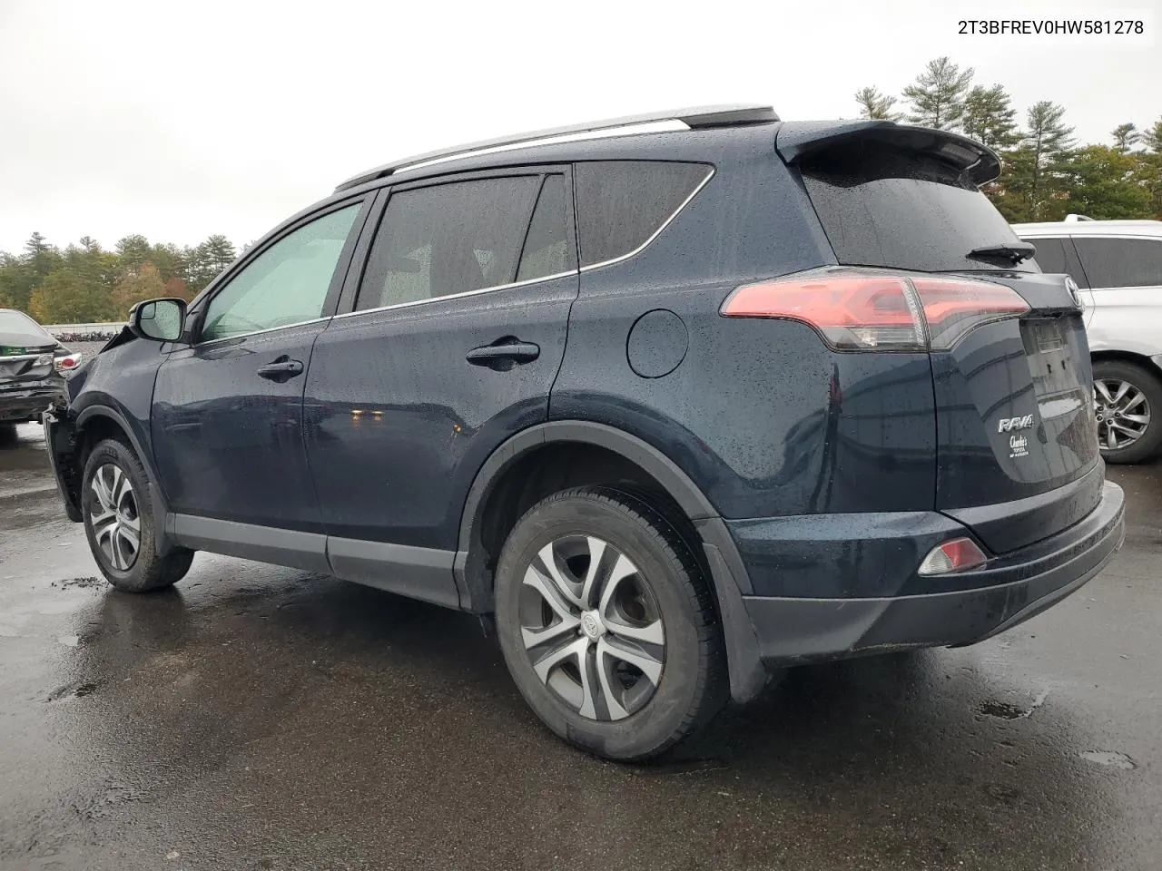 2T3BFREV0HW581278 2017 Toyota Rav4 Le