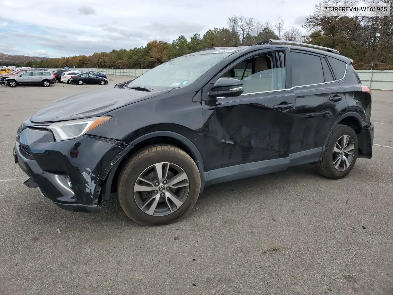 2017 Toyota Rav4 Xle VIN: 2T3RFREV4HW661925 Lot: 76488314