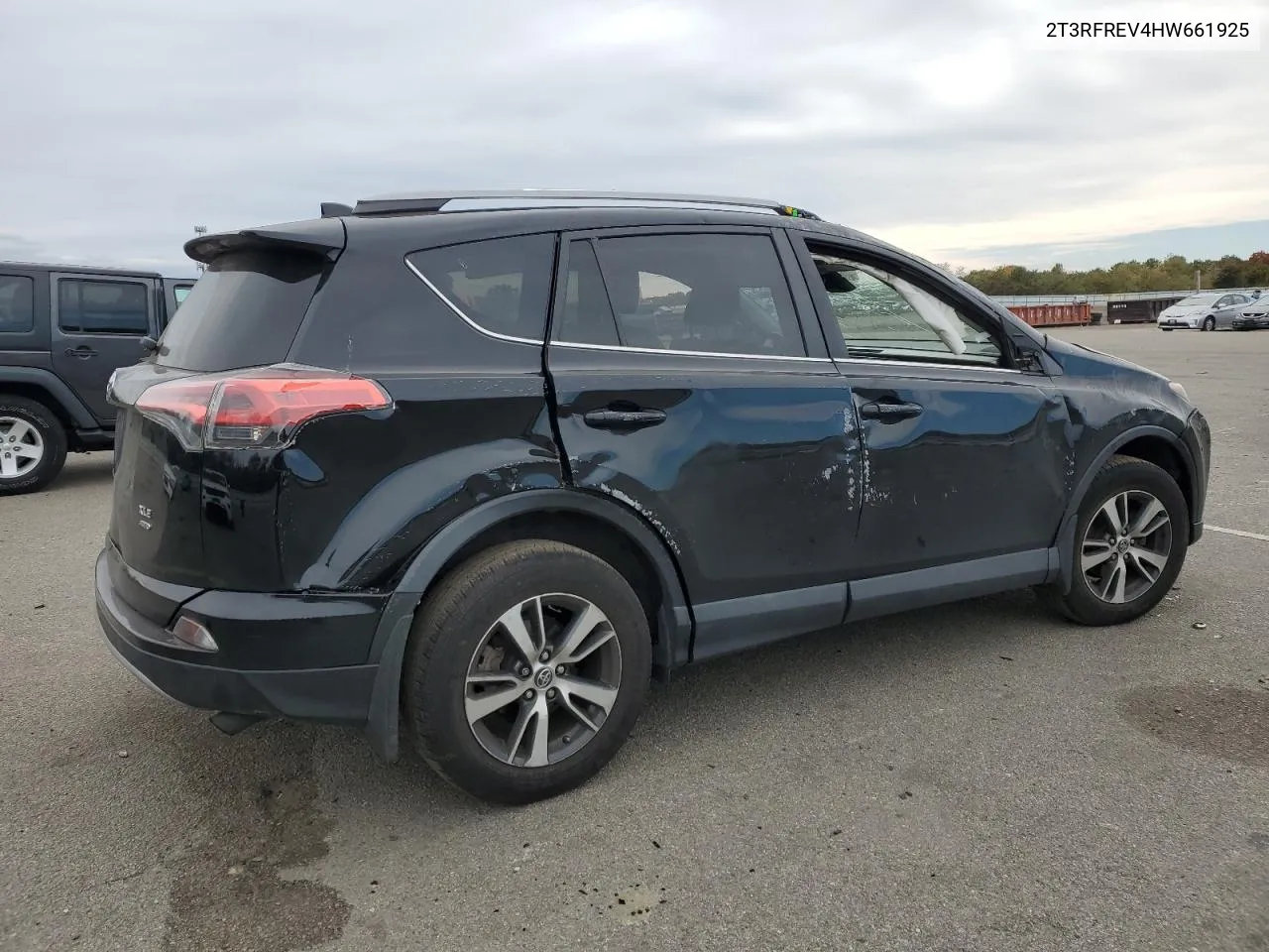 2017 Toyota Rav4 Xle VIN: 2T3RFREV4HW661925 Lot: 76488314