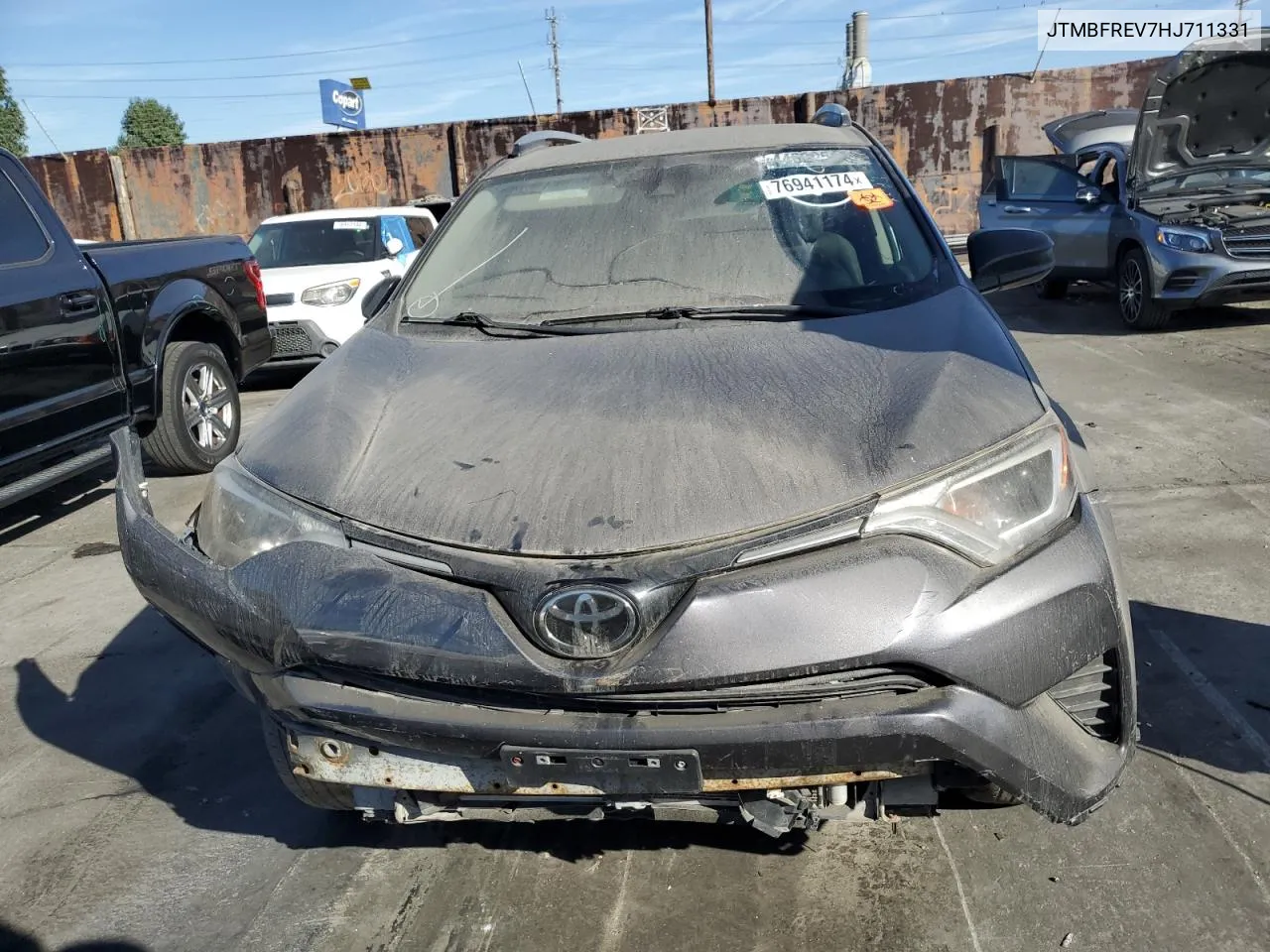 JTMBFREV7HJ711331 2017 Toyota Rav4 Le