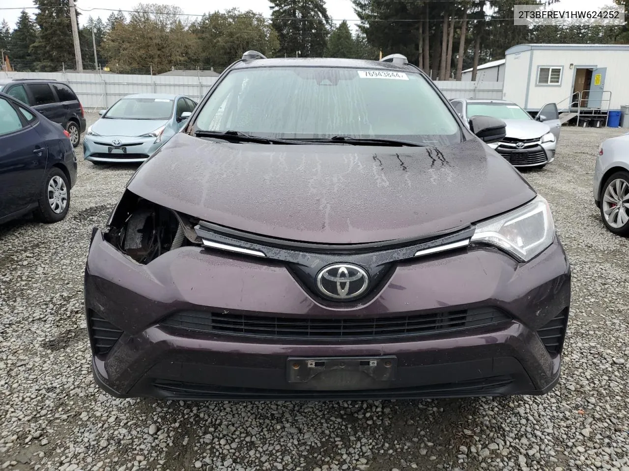 2017 Toyota Rav4 Le VIN: 2T3BFREV1HW624252 Lot: 76943844