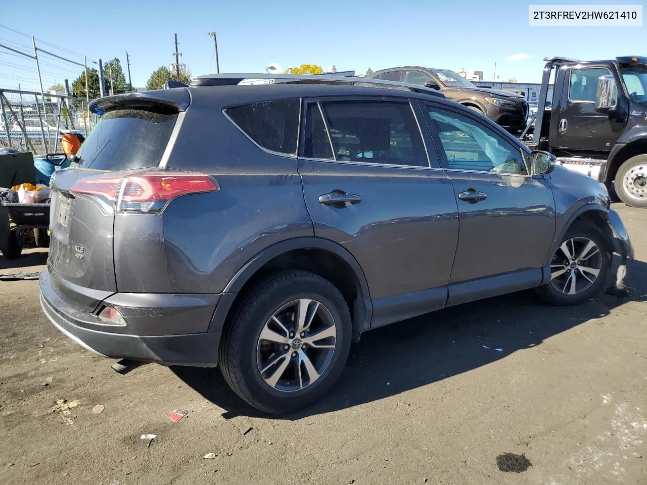 2017 Toyota Rav4 Xle VIN: 2T3RFREV2HW621410 Lot: 77025134