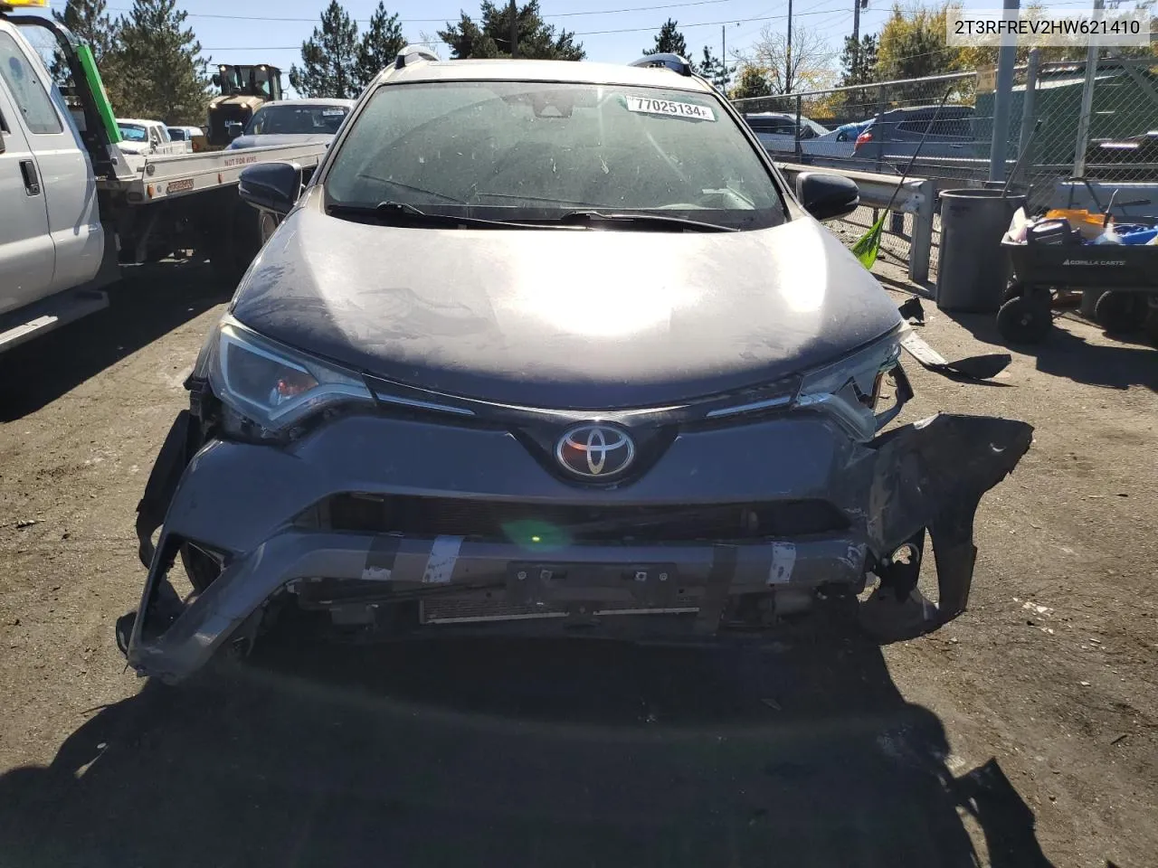 2017 Toyota Rav4 Xle VIN: 2T3RFREV2HW621410 Lot: 77025134