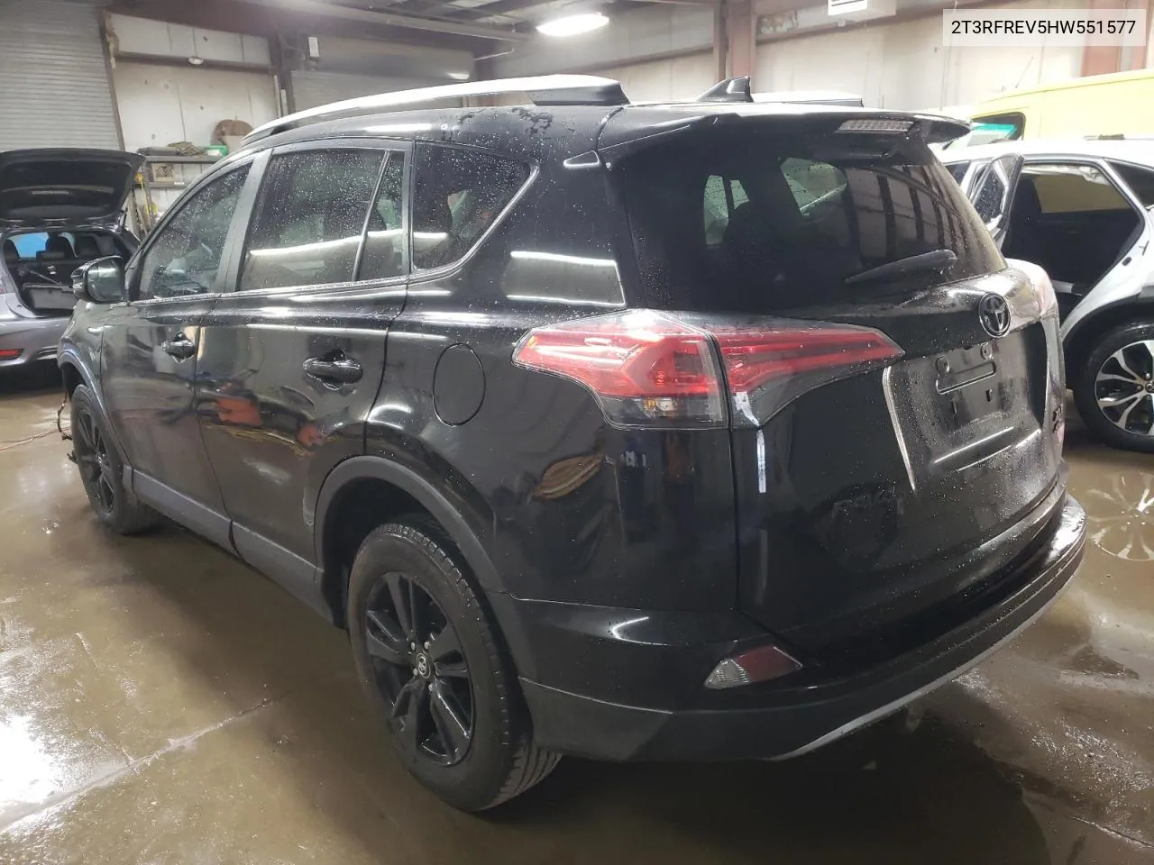 2017 Toyota Rav4 Xle VIN: 2T3RFREV5HW551577 Lot: 77034284