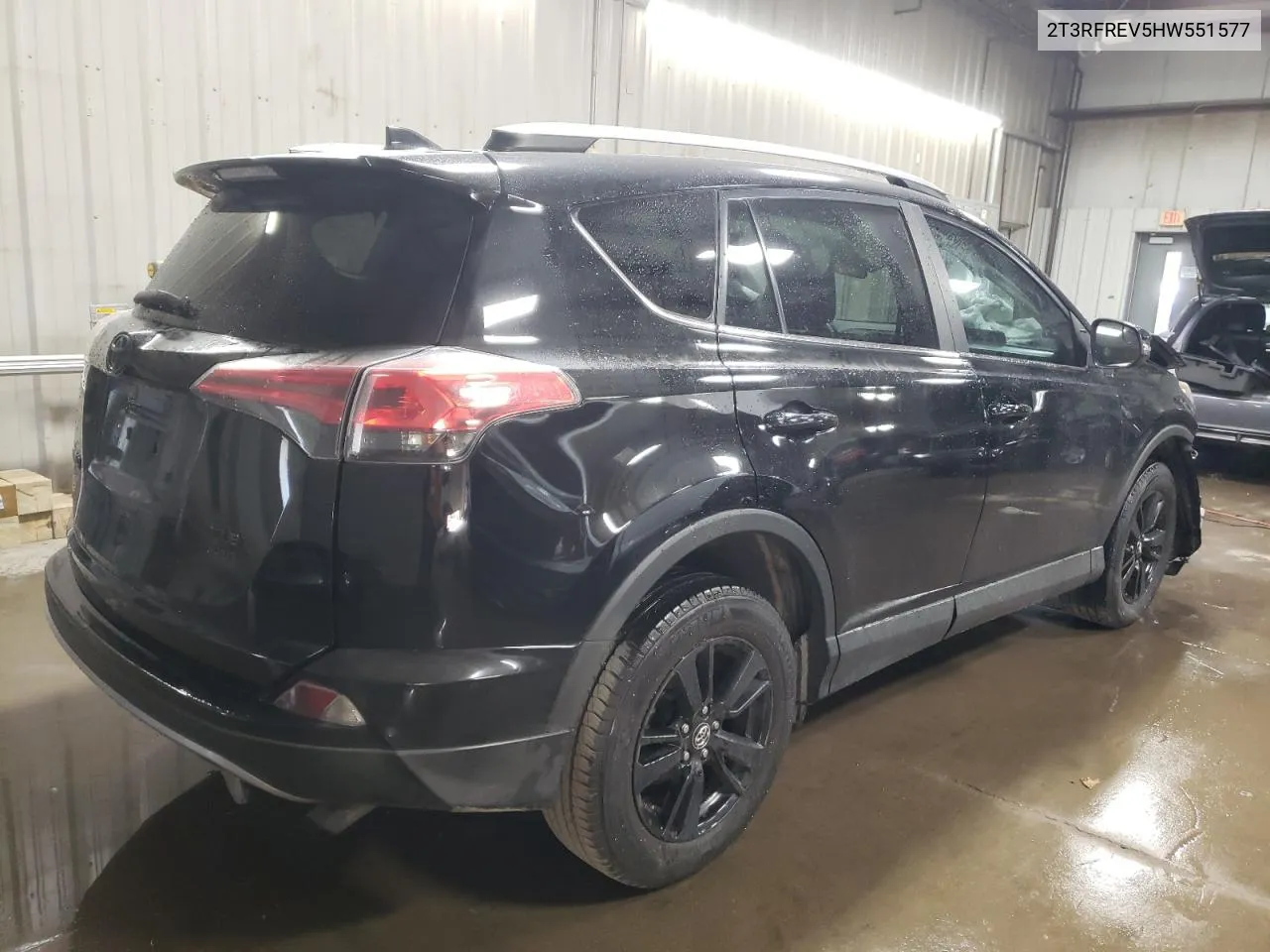 2017 Toyota Rav4 Xle VIN: 2T3RFREV5HW551577 Lot: 77034284