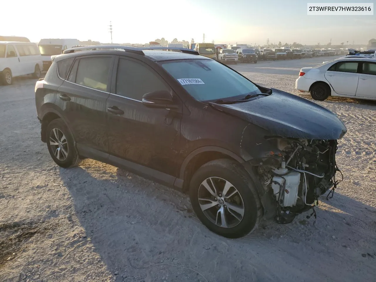 2017 Toyota Rav4 Xle VIN: 2T3WFREV7HW323616 Lot: 77161584