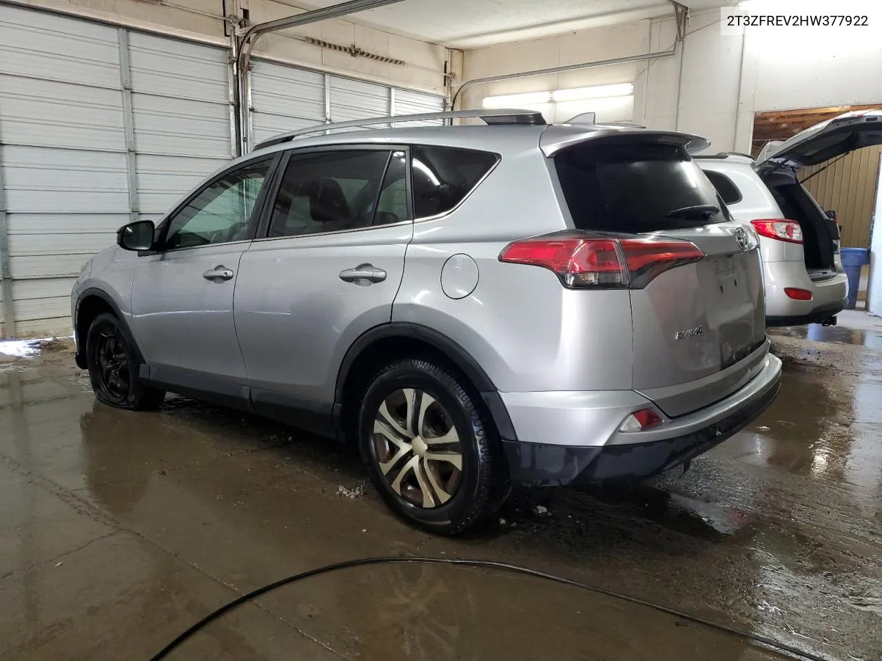 2T3ZFREV2HW377922 2017 Toyota Rav4 Le