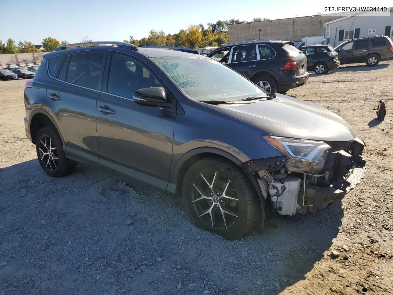 2T3JFREV3HW634440 2017 Toyota Rav4 Se