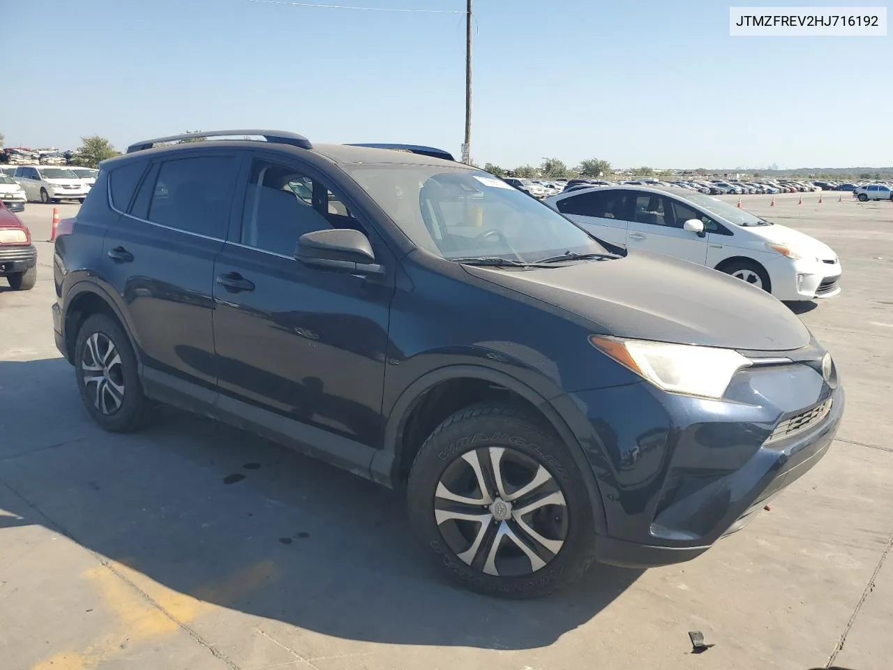 JTMZFREV2HJ716192 2017 Toyota Rav4 Le