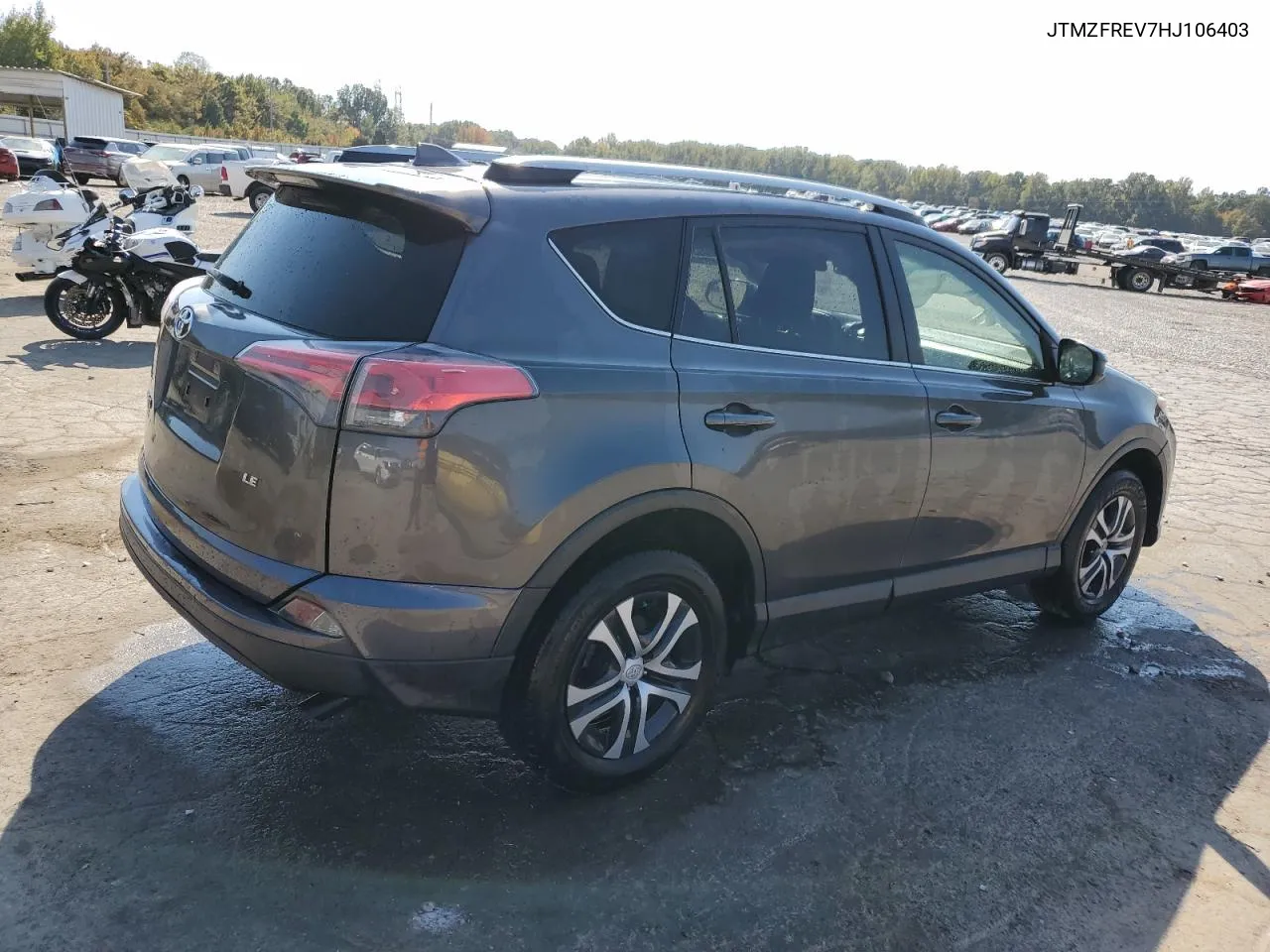 JTMZFREV7HJ106403 2017 Toyota Rav4 Le