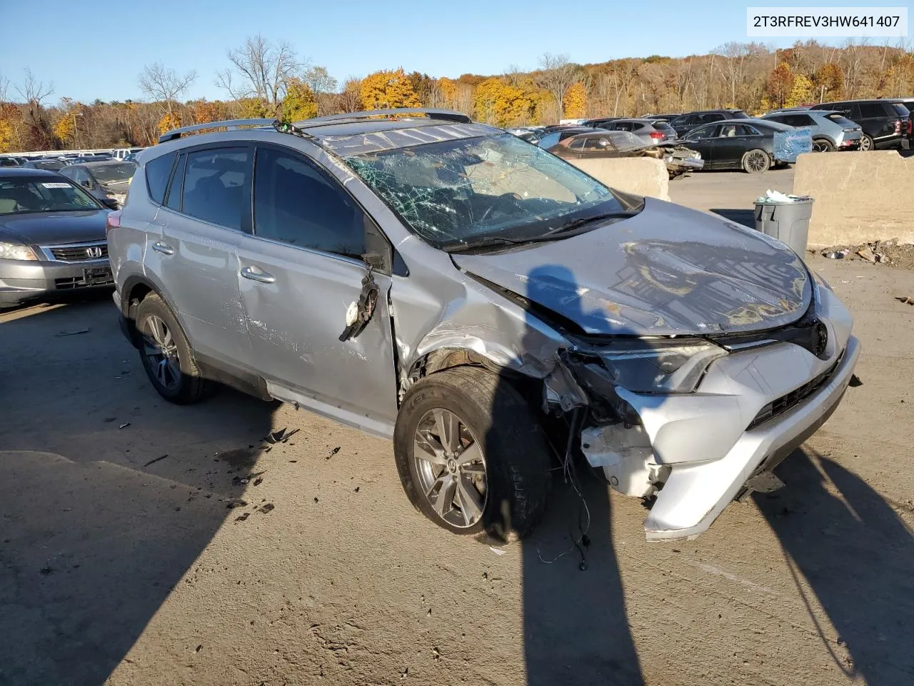 2017 Toyota Rav4 Xle VIN: 2T3RFREV3HW641407 Lot: 77833624