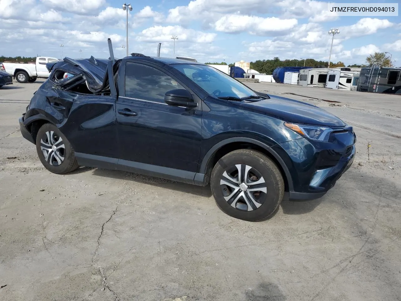 JTMZFREV0HD094013 2017 Toyota Rav4 Le