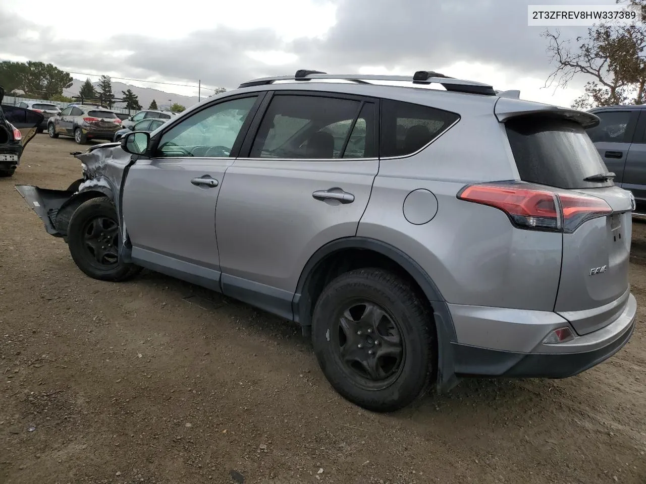 2T3ZFREV8HW337389 2017 Toyota Rav4 Le