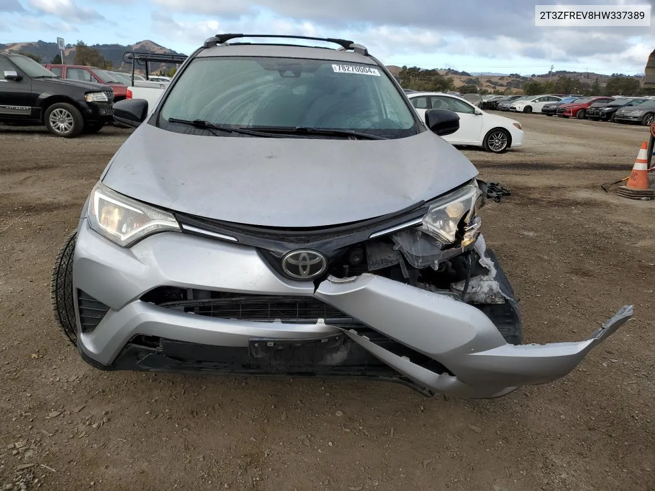 2T3ZFREV8HW337389 2017 Toyota Rav4 Le