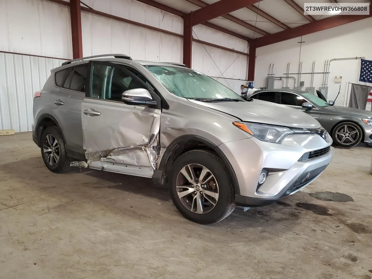 2T3WFREV0HW366808 2017 Toyota Rav4 Xle