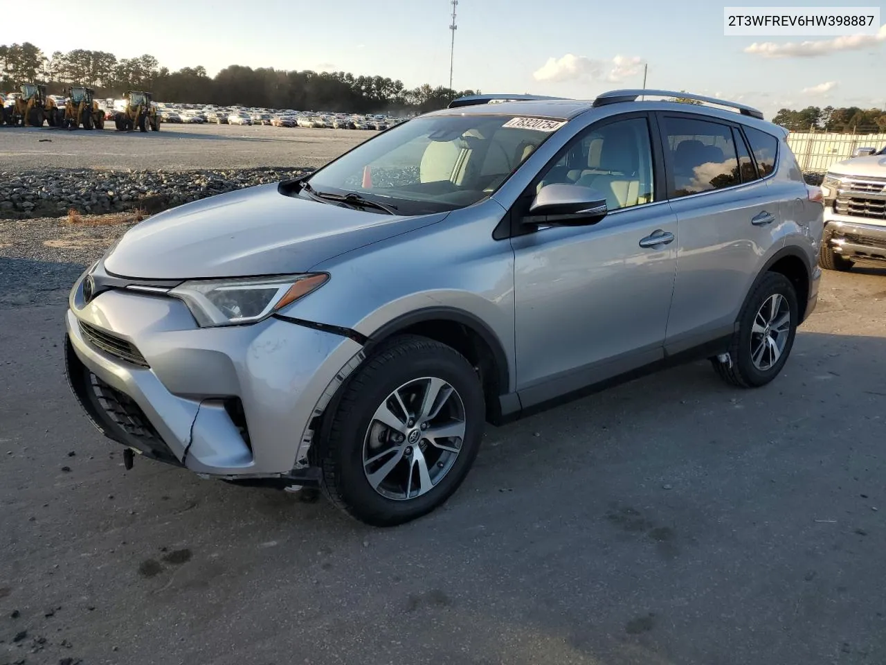 2T3WFREV6HW398887 2017 Toyota Rav4 Xle