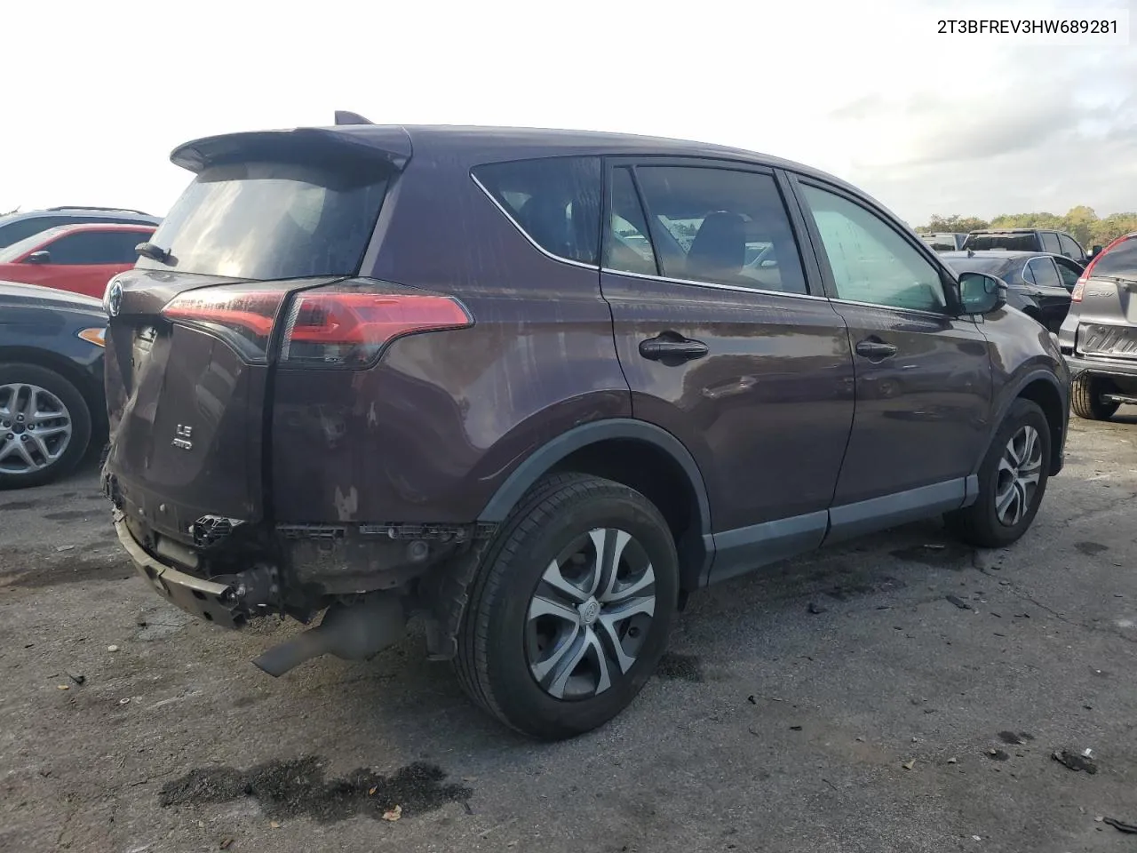 2T3BFREV3HW689281 2017 Toyota Rav4 Le