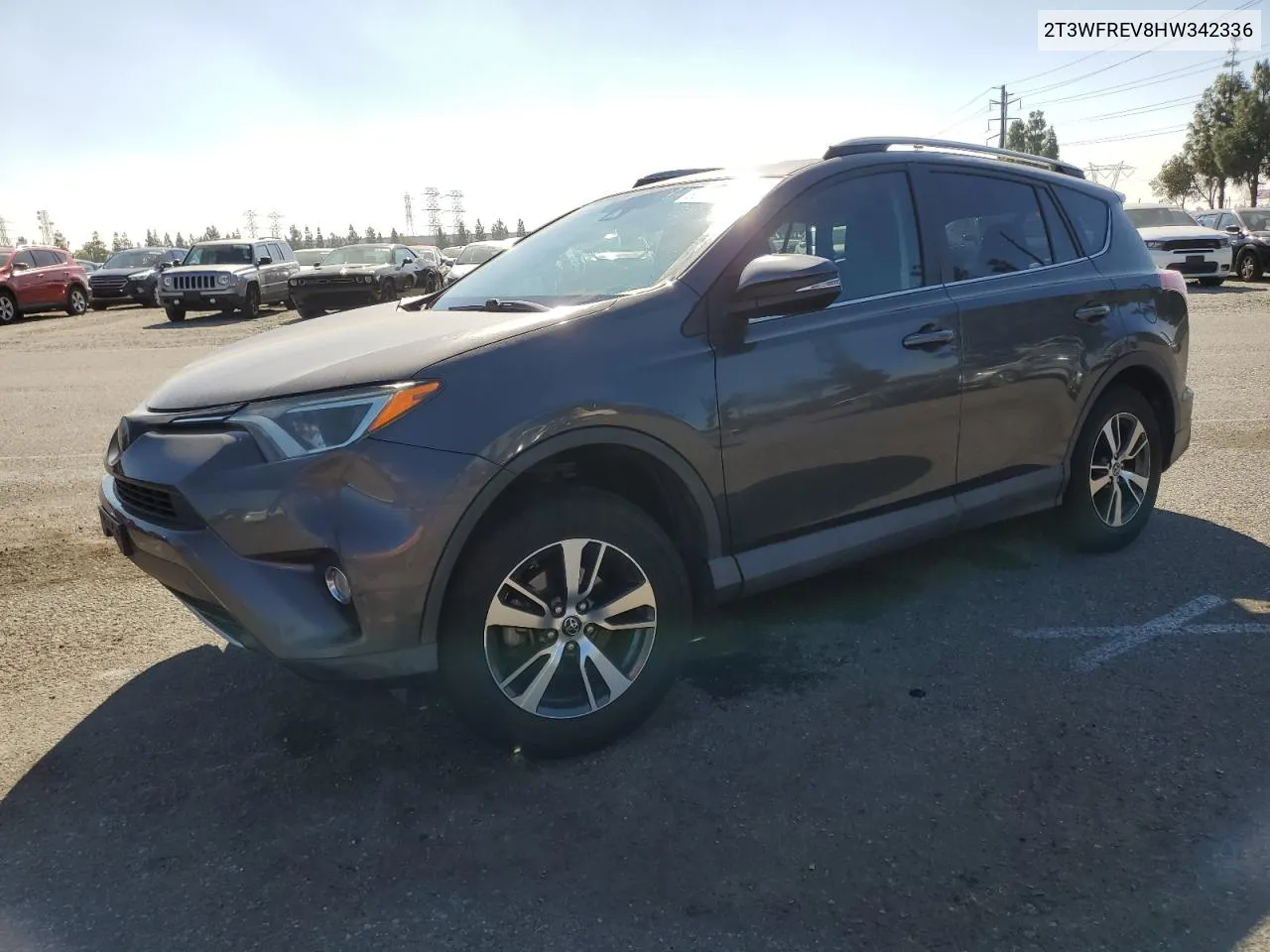 2T3WFREV8HW342336 2017 Toyota Rav4 Xle