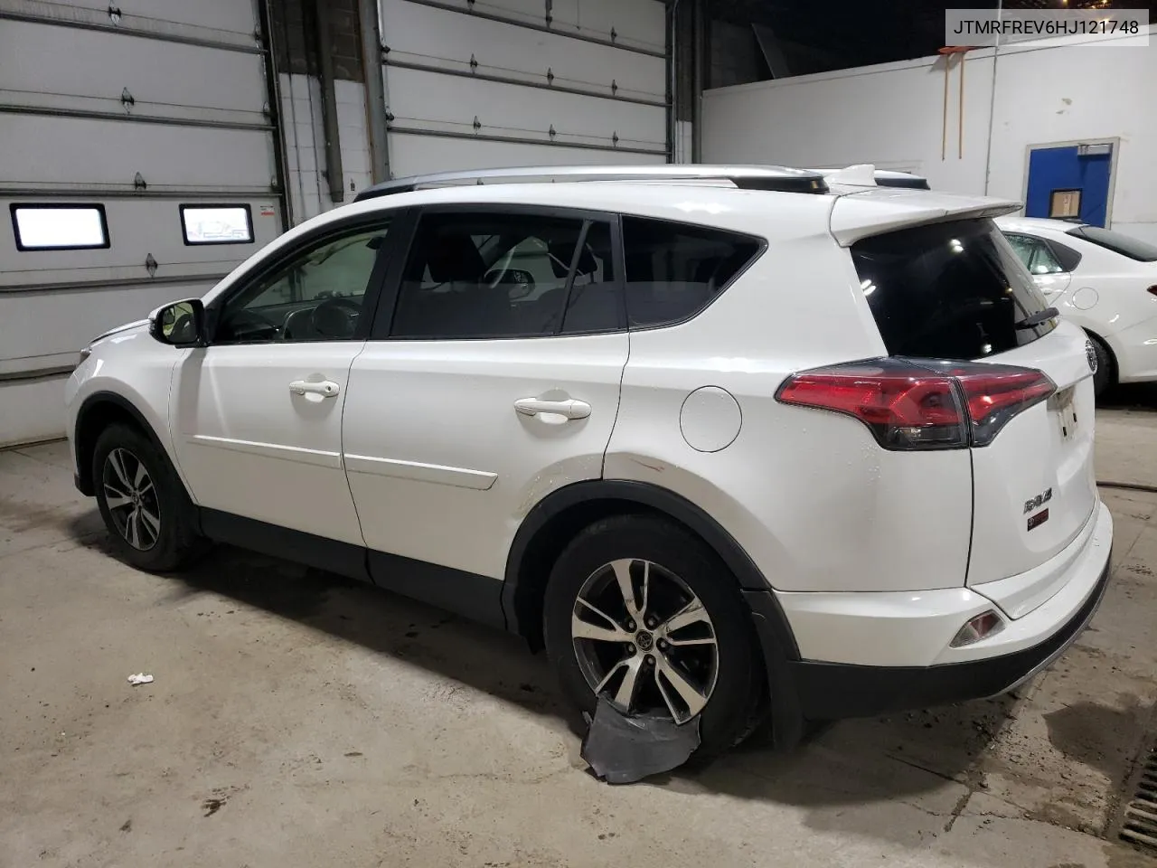 2017 Toyota Rav4 Xle VIN: JTMRFREV6HJ121748 Lot: 80454074