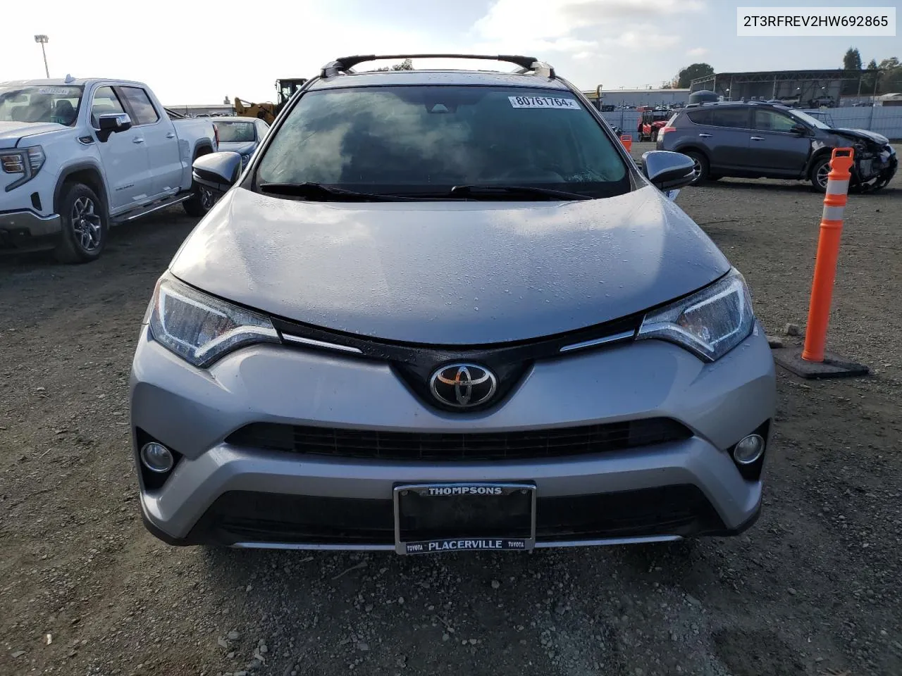 2017 Toyota Rav4 Xle VIN: 2T3RFREV2HW692865 Lot: 80761764