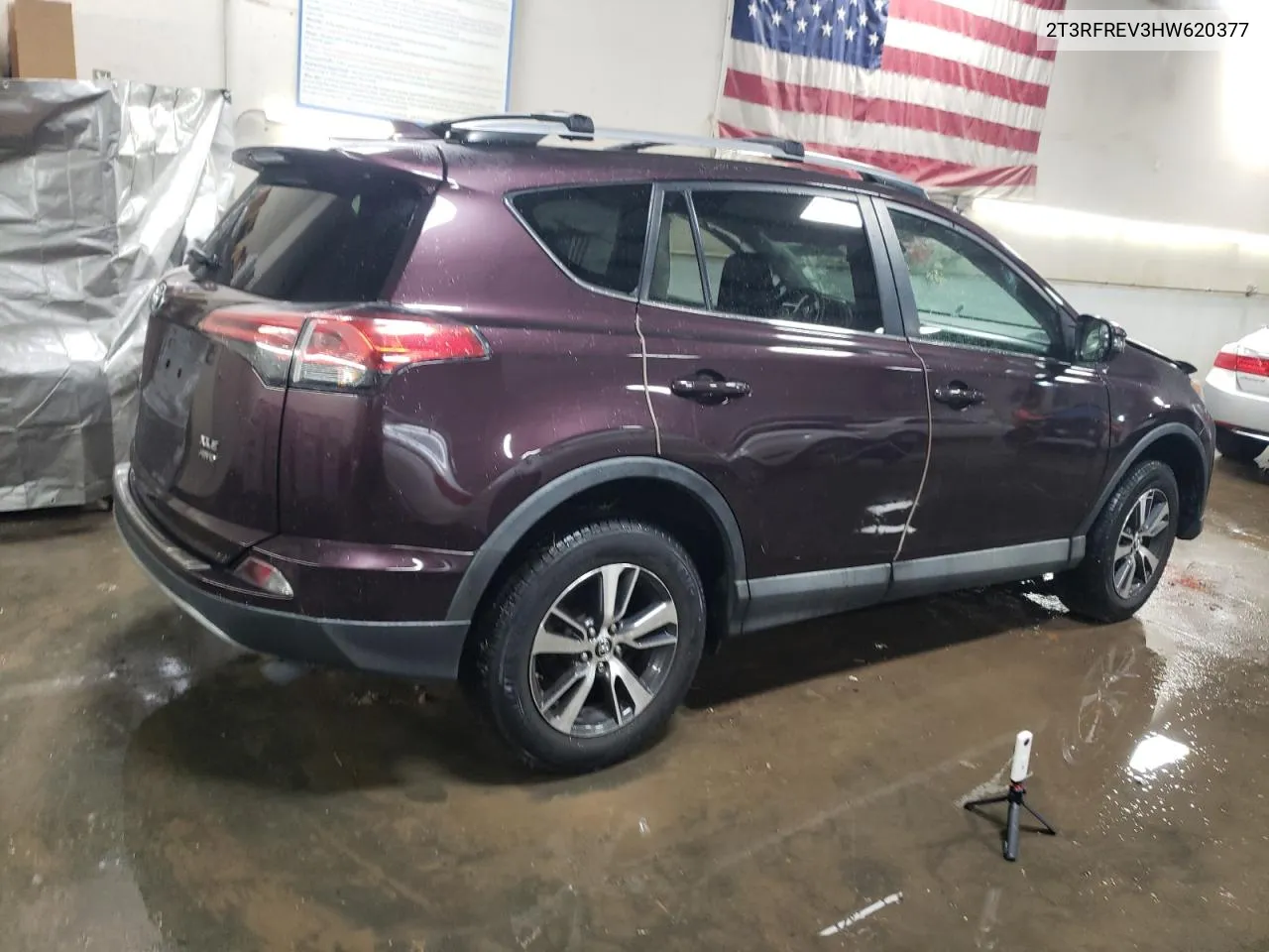 2017 Toyota Rav4 Xle VIN: 2T3RFREV3HW620377 Lot: 80953984