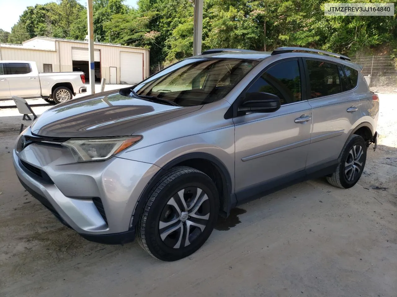 2018 Toyota Rav4 Le VIN: JTMZFREV3JJ164840 Lot: 57327684