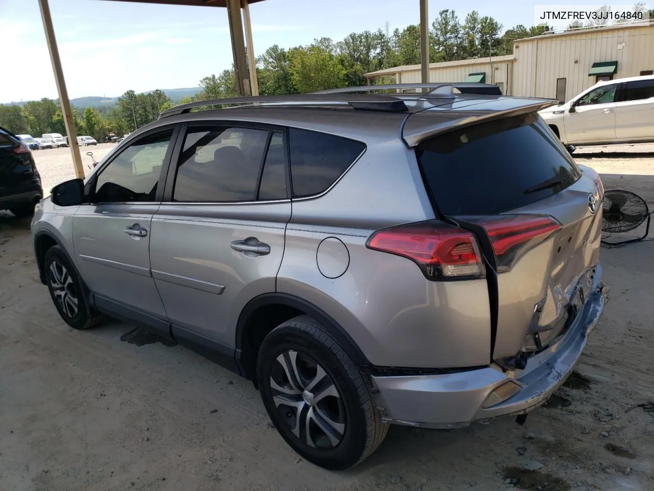 2018 Toyota Rav4 Le VIN: JTMZFREV3JJ164840 Lot: 57327684