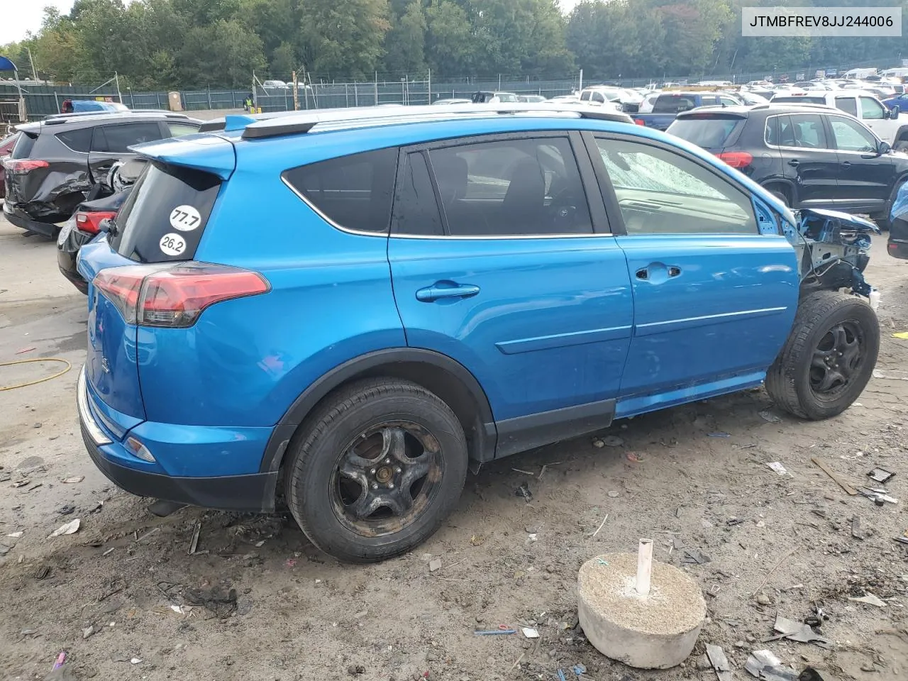 JTMBFREV8JJ244006 2018 Toyota Rav4 Le