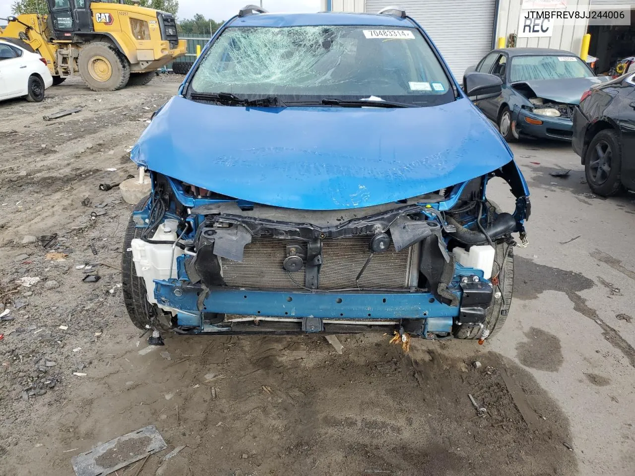 JTMBFREV8JJ244006 2018 Toyota Rav4 Le