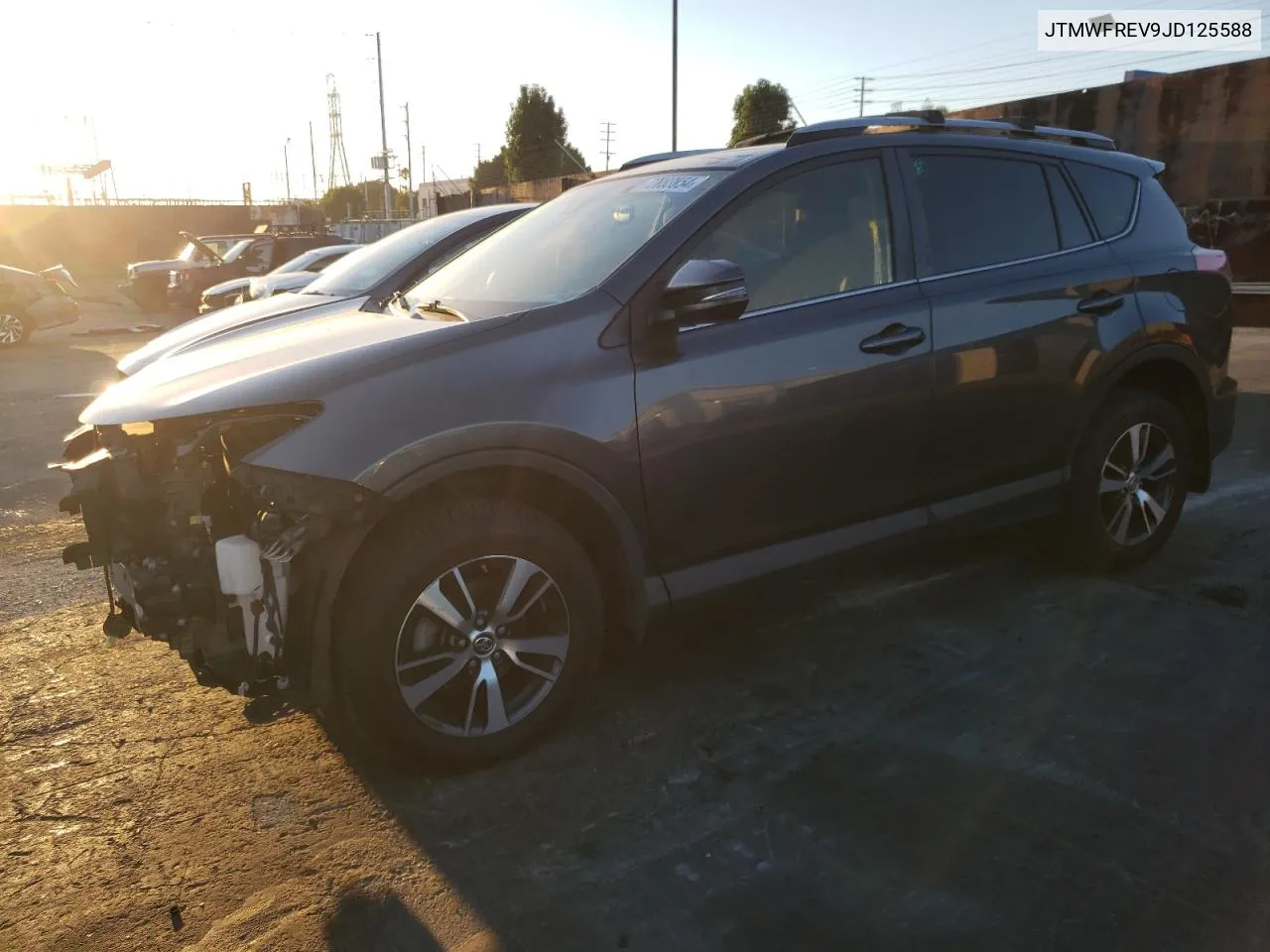 JTMWFREV9JD125588 2018 Toyota Rav4 Adventure