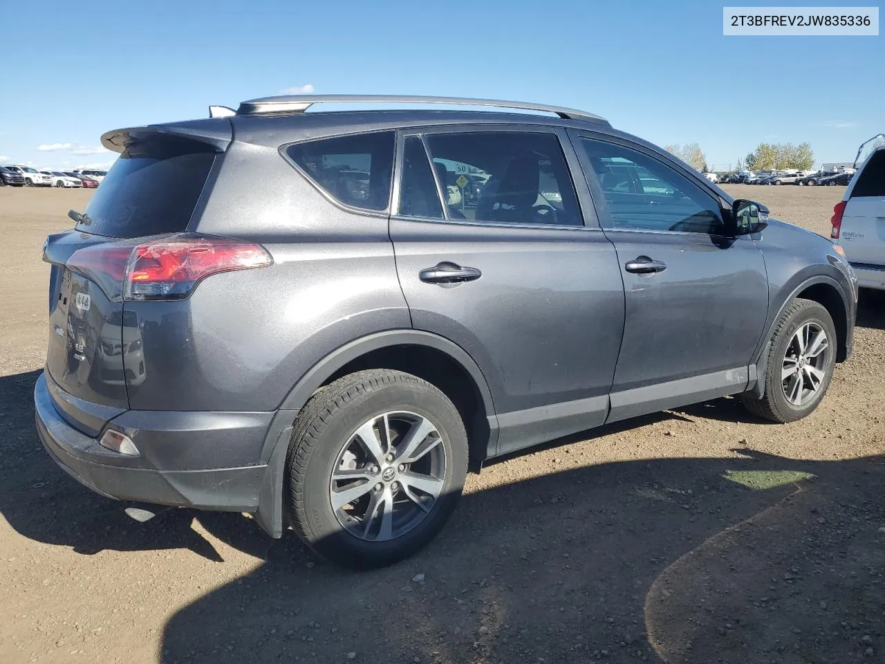 2T3BFREV2JW835336 2018 Toyota Rav4 Le