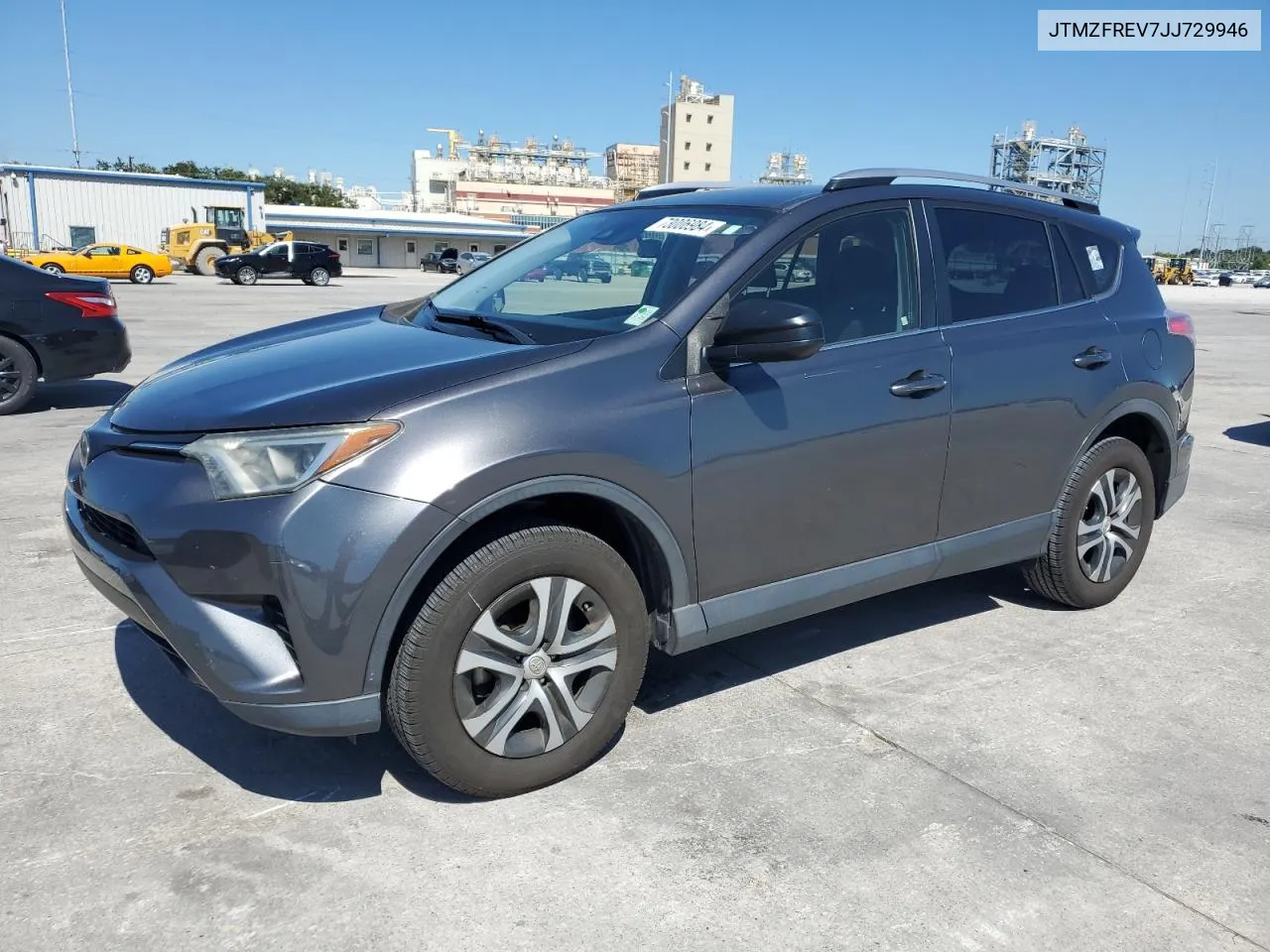 JTMZFREV7JJ729946 2018 Toyota Rav4 Le