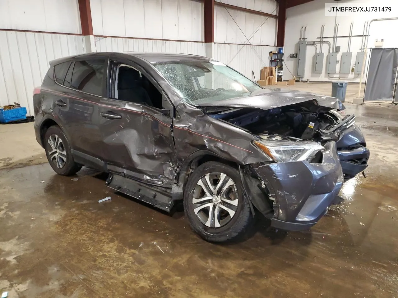 JTMBFREVXJJ731479 2018 Toyota Rav4 Le