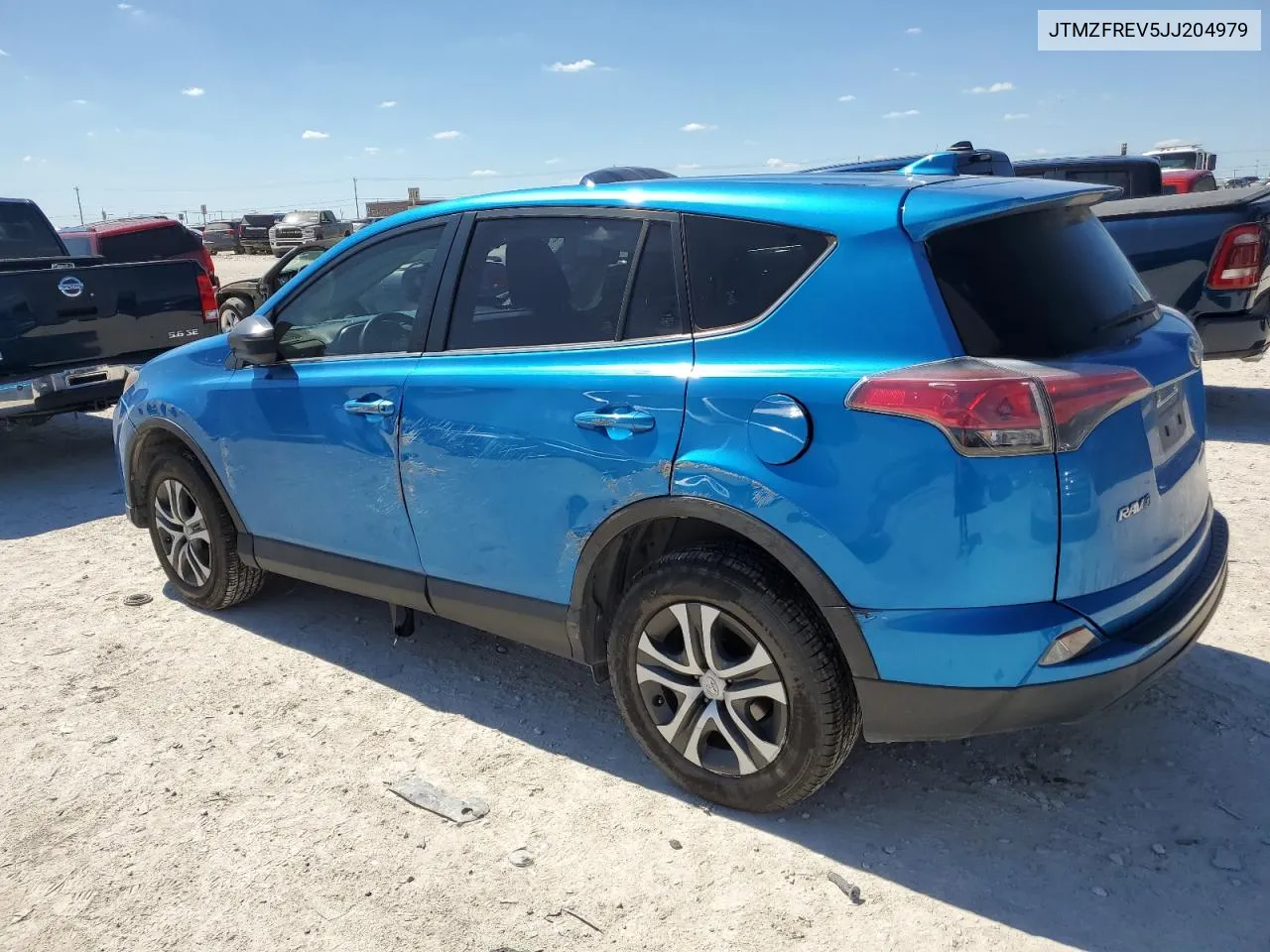 JTMZFREV5JJ204979 2018 Toyota Rav4 Le