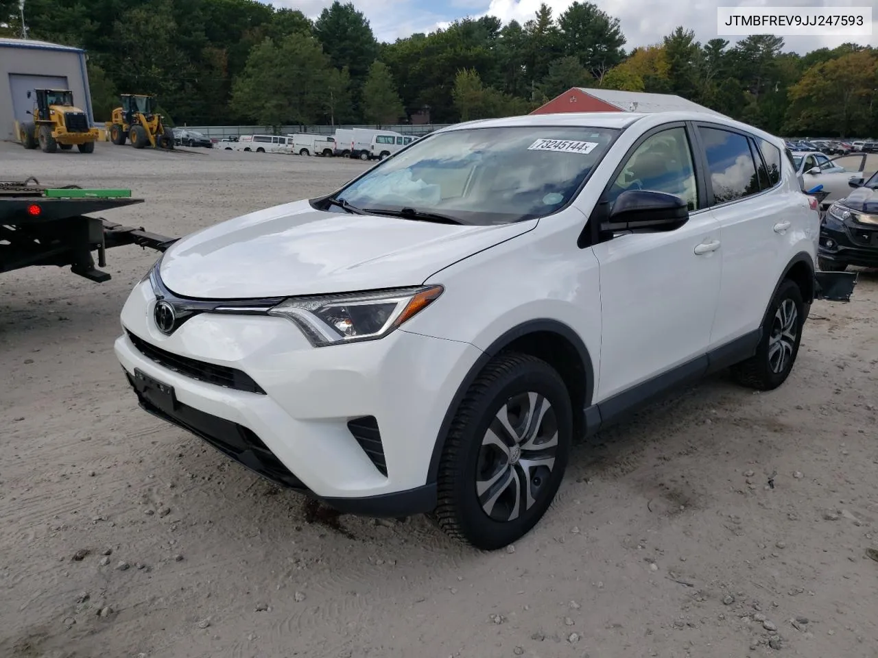 JTMBFREV9JJ247593 2018 Toyota Rav4 Le