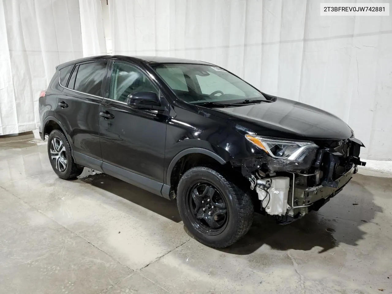 2018 Toyota Rav4 Le VIN: 2T3BFREV0JW742881 Lot: 73409834