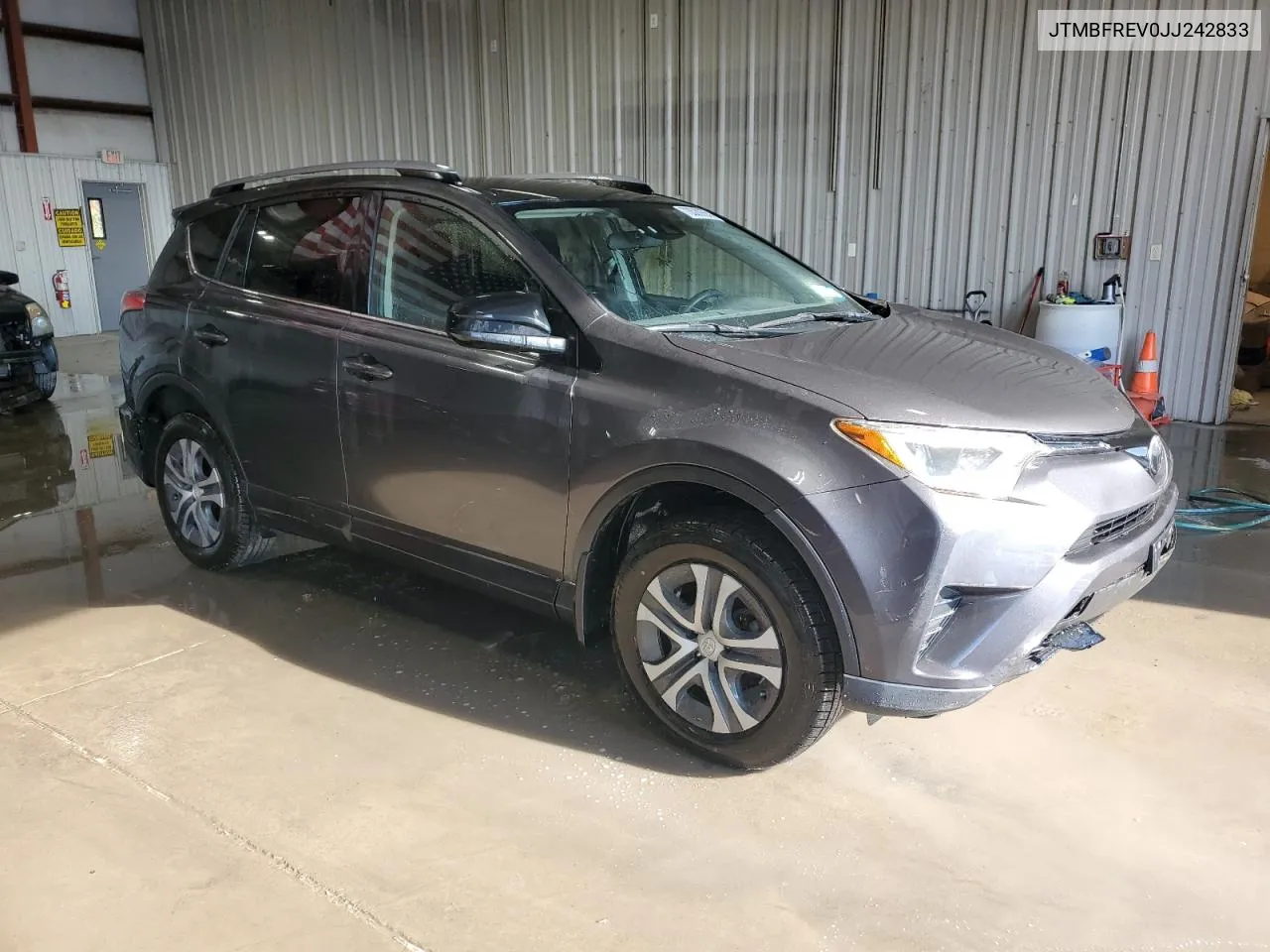 2018 Toyota Rav4 Le VIN: JTMBFREV0JJ242833 Lot: 73520834