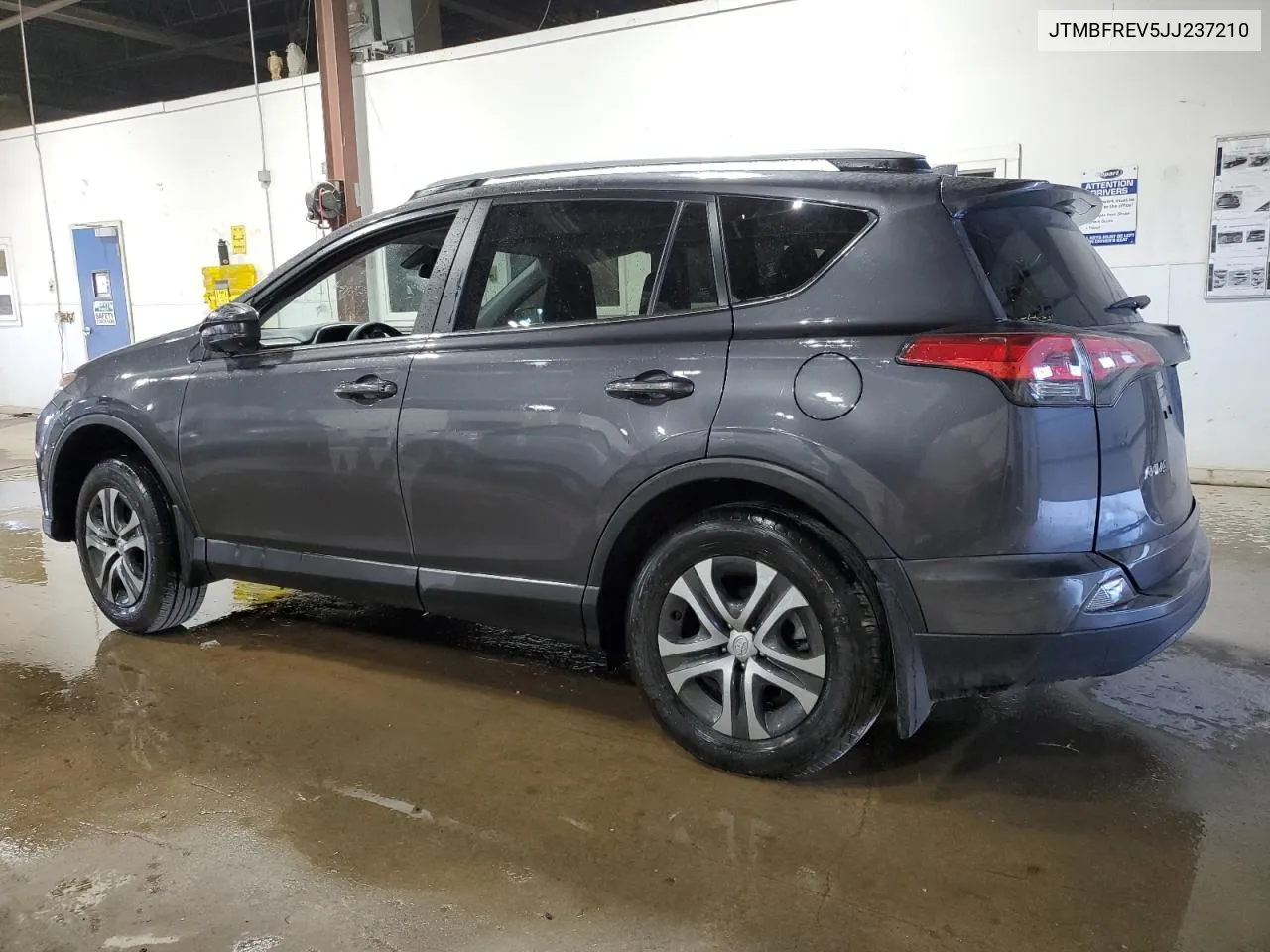 2018 Toyota Rav4 Le VIN: JTMBFREV5JJ237210 Lot: 74198684