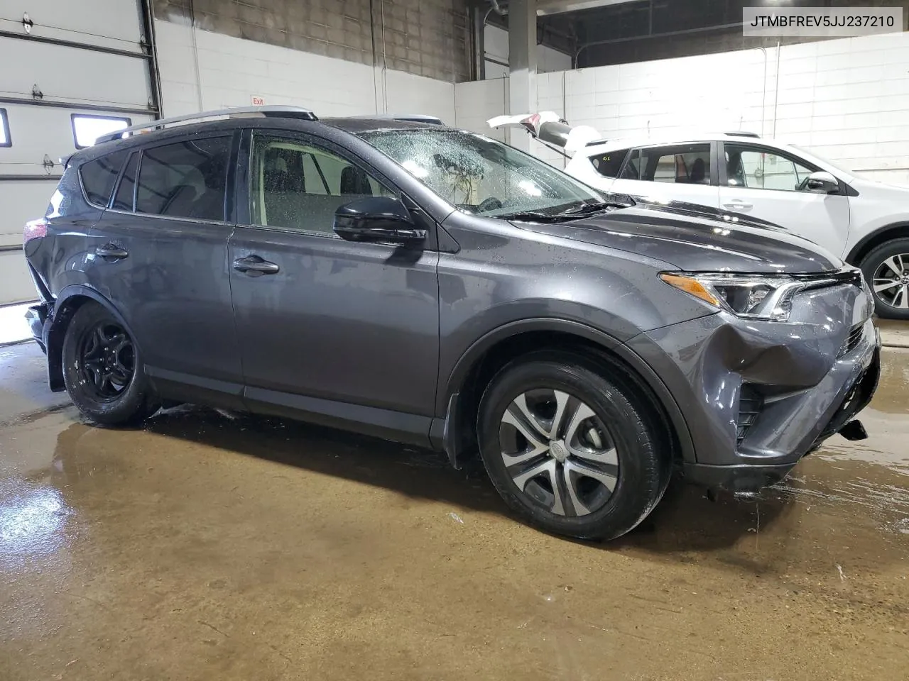 2018 Toyota Rav4 Le VIN: JTMBFREV5JJ237210 Lot: 74198684