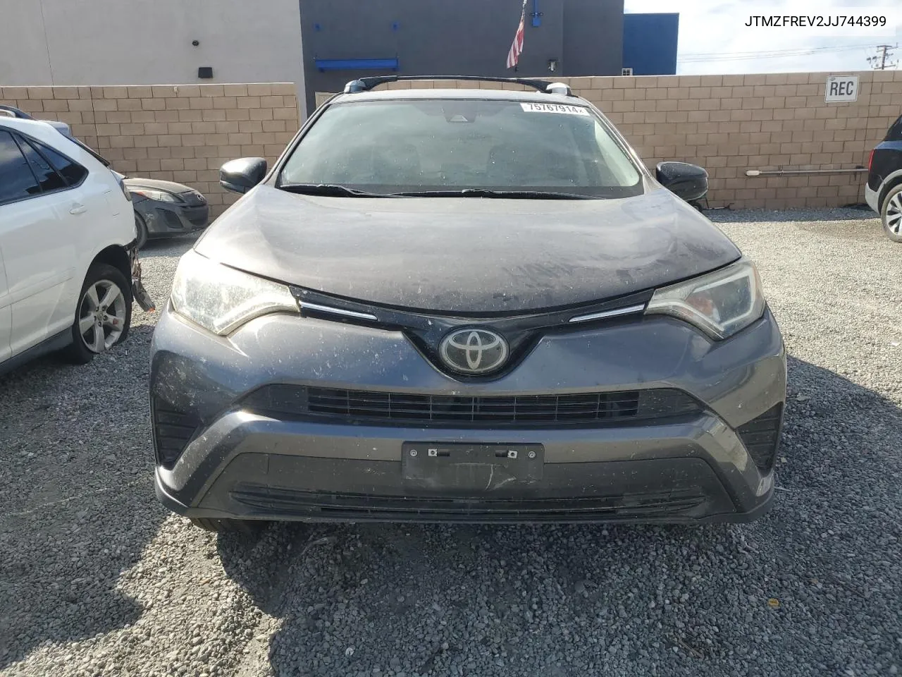 2018 Toyota Rav4 Le VIN: JTMZFREV2JJ744399 Lot: 75767914