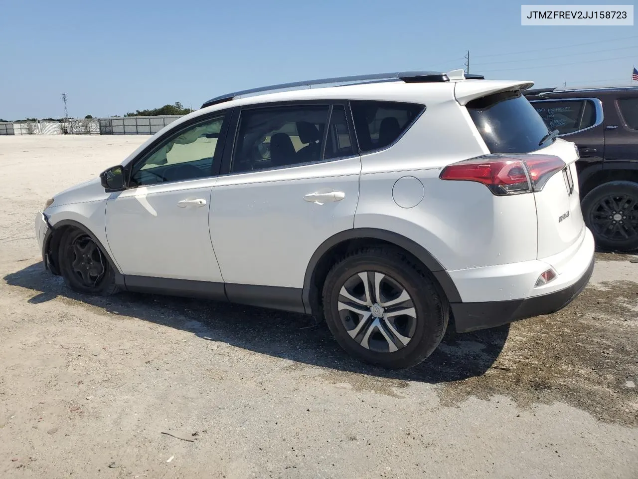 2018 Toyota Rav4 Le VIN: JTMZFREV2JJ158723 Lot: 76305644