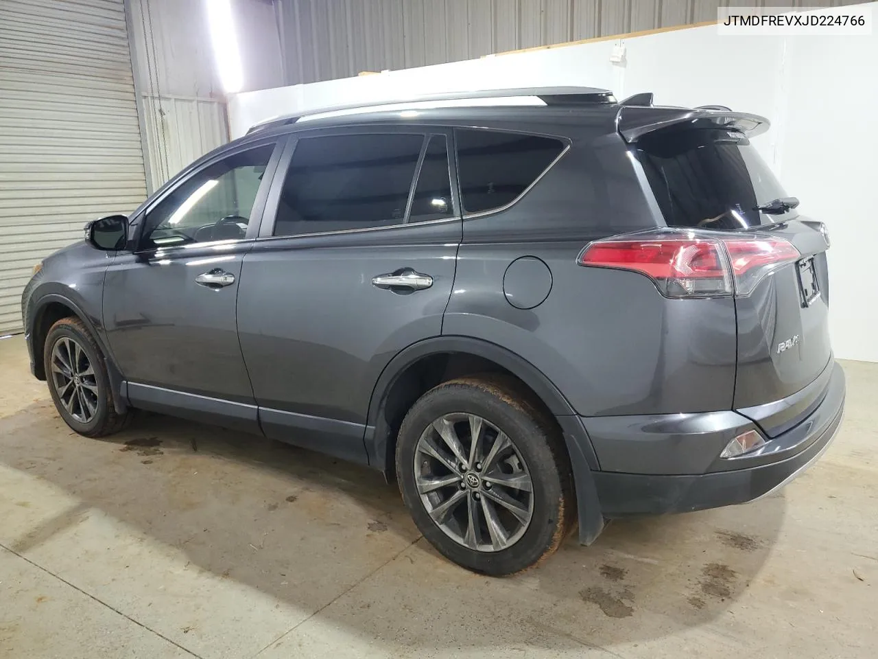 JTMDFREVXJD224766 2018 Toyota Rav4 Limited