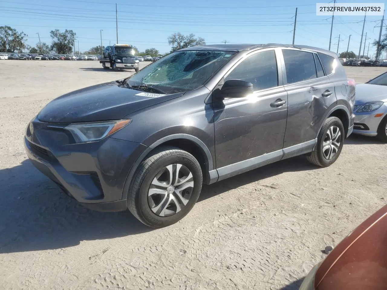 2T3ZFREV8JW437532 2018 Toyota Rav4 Le