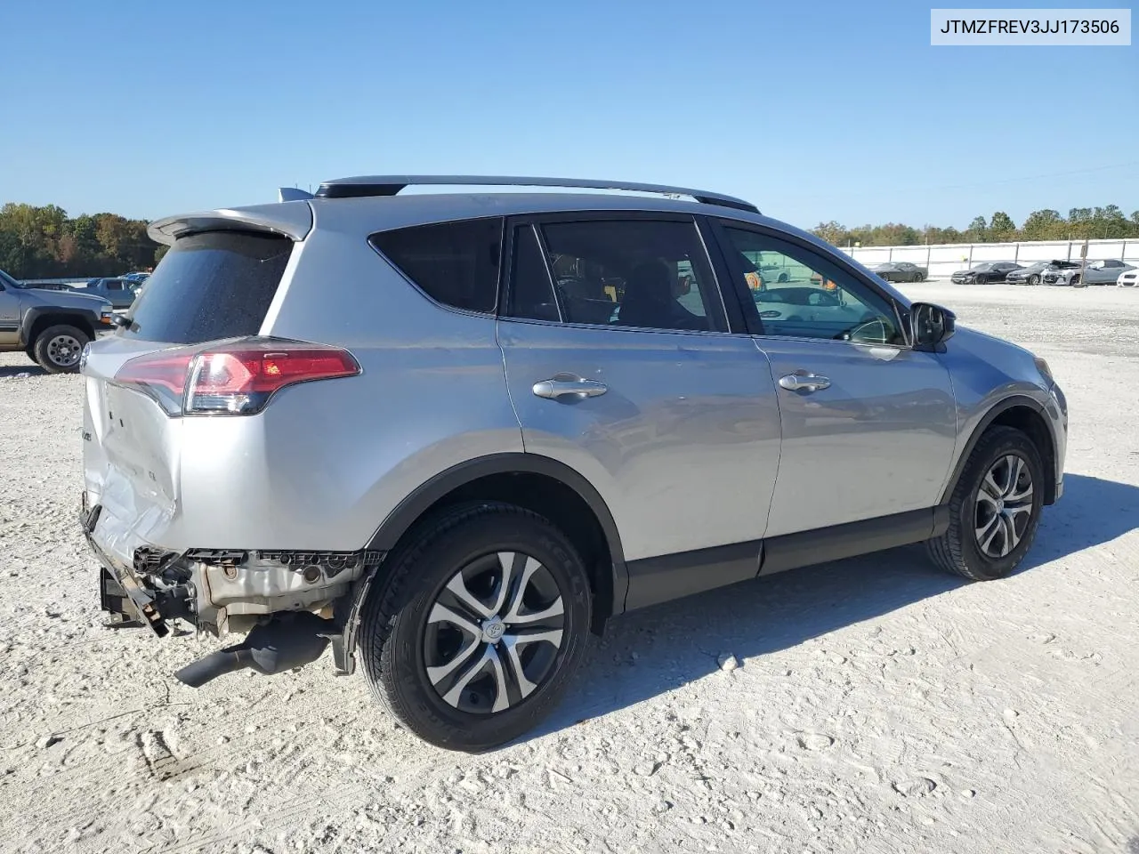 JTMZFREV3JJ173506 2018 Toyota Rav4 Le