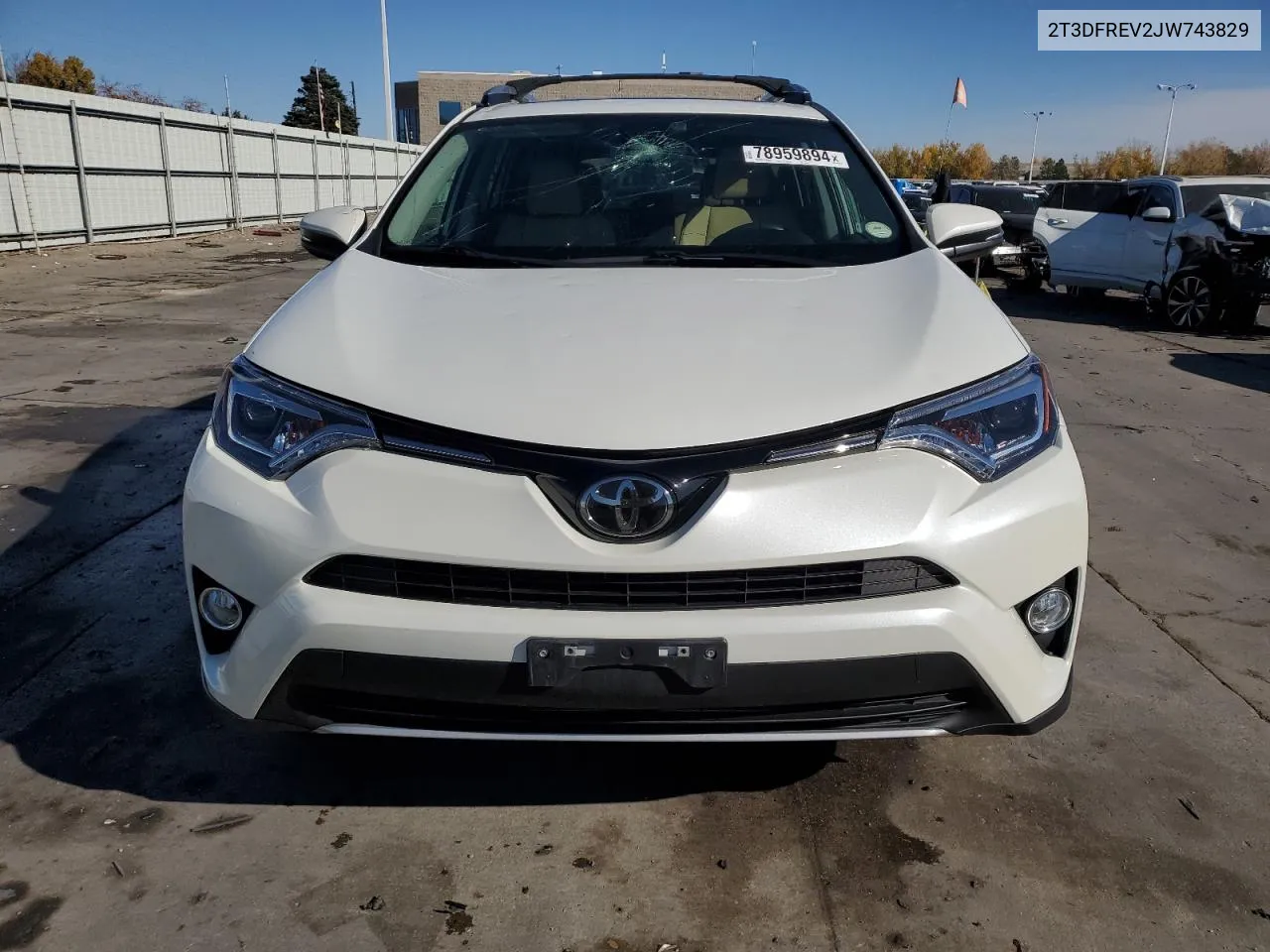 2T3DFREV2JW743829 2018 Toyota Rav4 Limited