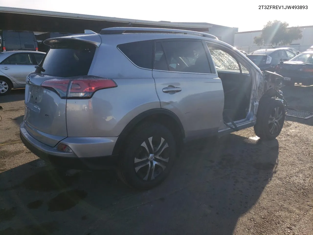 2018 Toyota Rav4 Le VIN: 2T3ZFREV1JW493893 Lot: 80693364